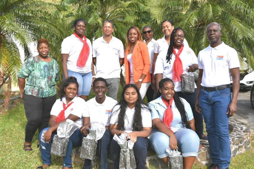 MHF celebrated St. Maarten Debate Team s win at LIDC